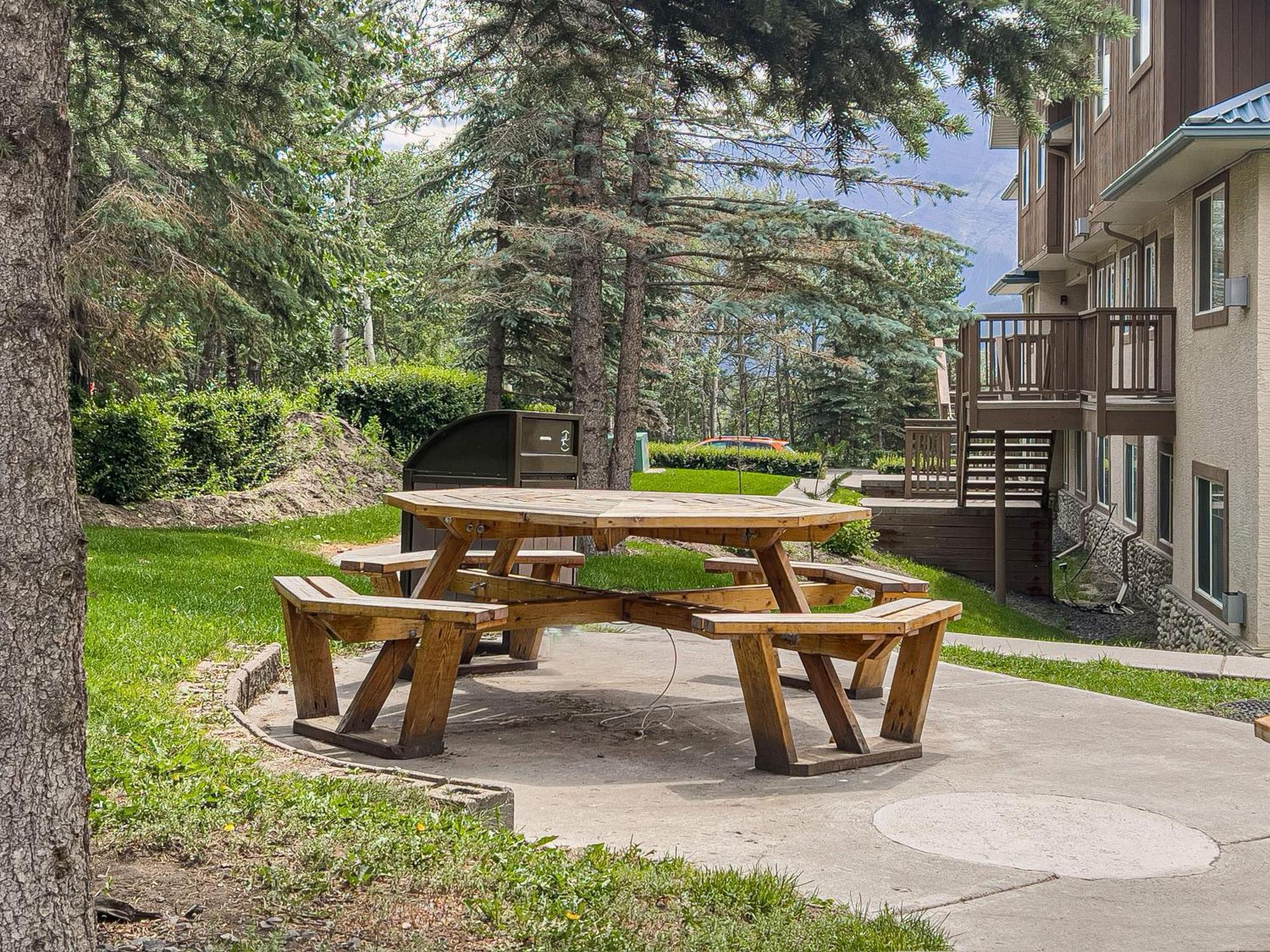 캔모어 B212 Hot Tub, Ac X3, Parking, 2 Min To Banff Gate 아파트 외부 사진