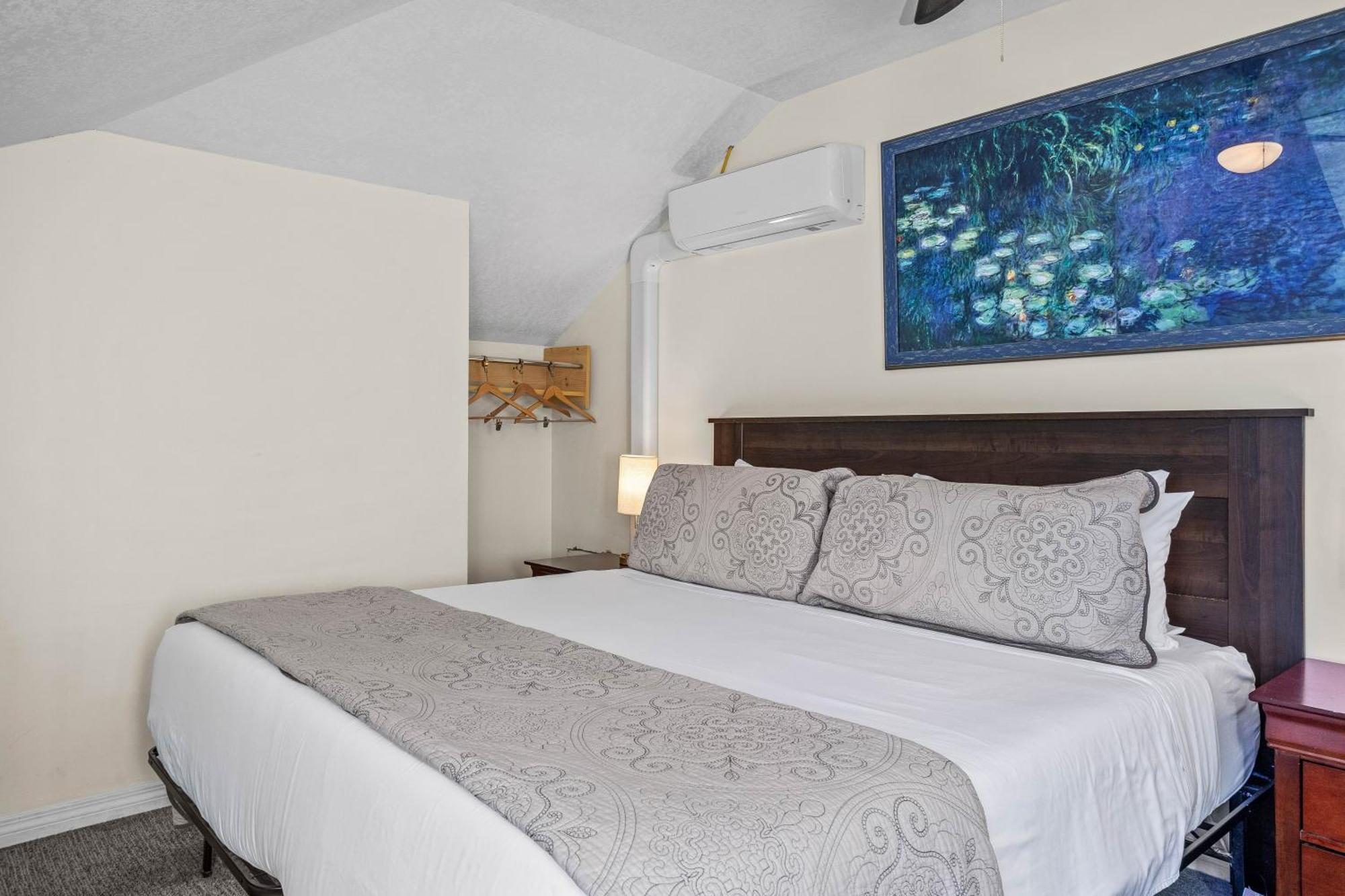 캔모어 B212 Hot Tub, Ac X3, Parking, 2 Min To Banff Gate 아파트 외부 사진