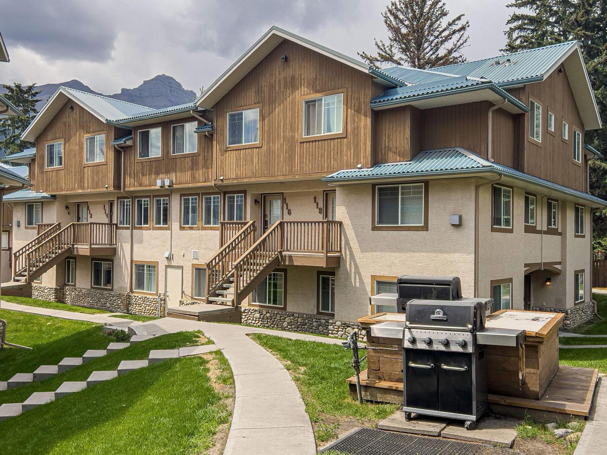 캔모어 B212 Hot Tub, Ac X3, Parking, 2 Min To Banff Gate 아파트 외부 사진