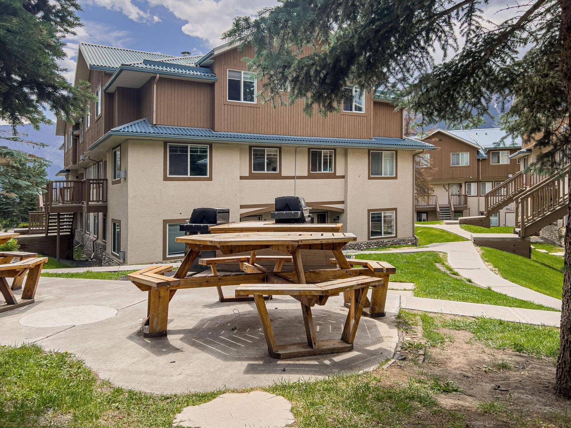 캔모어 B212 Hot Tub, Ac X3, Parking, 2 Min To Banff Gate 아파트 외부 사진